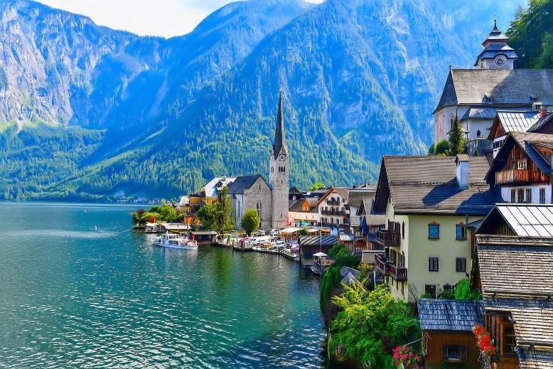 Khám phá ngôi làng cổ Hallstatt 7000 năm tuổi đẹp nhất châu Âu - Du Lịch Minh Anh